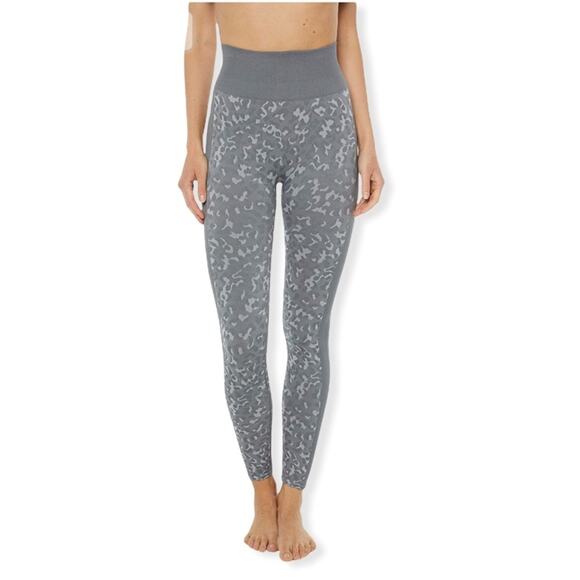 Studio Kylie Splendid Women's Activewear Cropped Workout Leggings grey leopard M - Picture 1 of 5